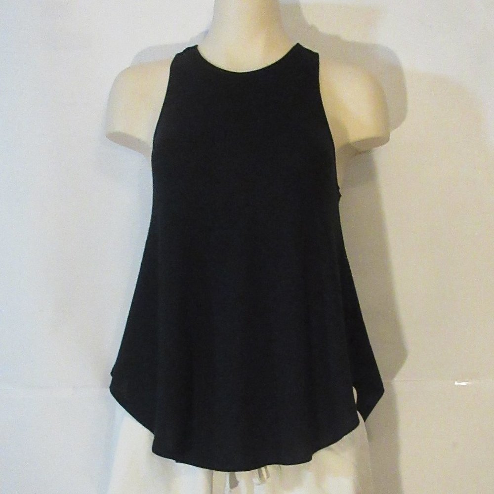 Aritzia Wilfred Free Women's  Black Top Sleeveless Small